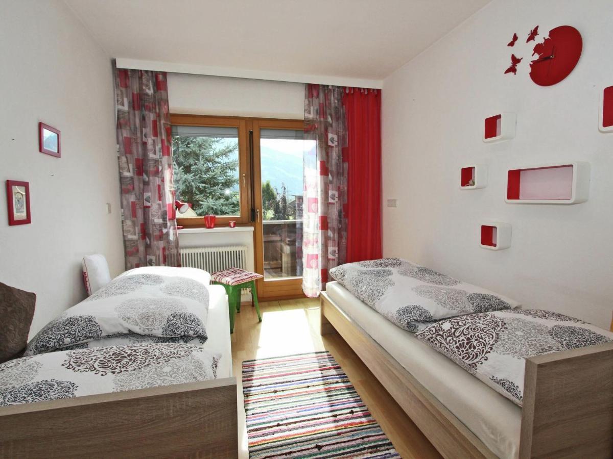Spacious Apartment In Stumm Tyrol With Balcony מראה חיצוני תמונה