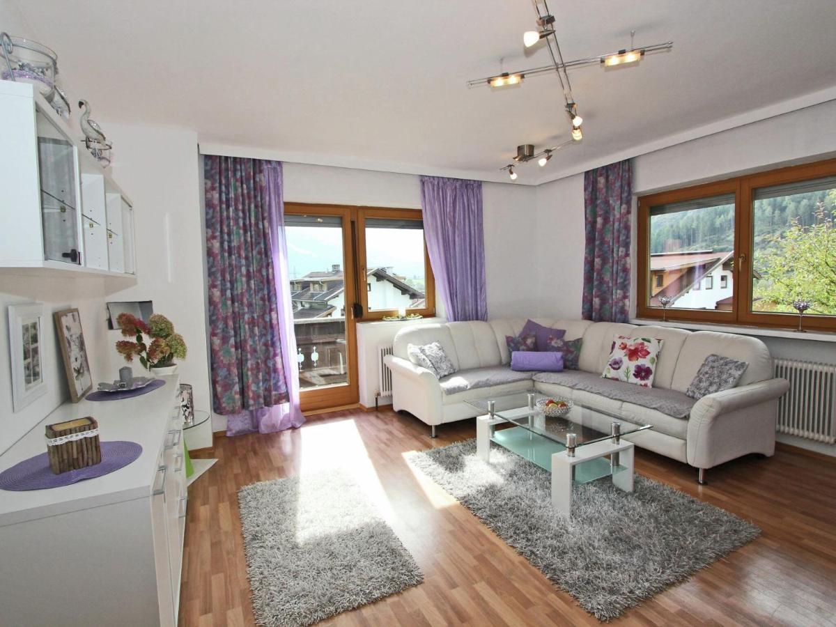 Spacious Apartment In Stumm Tyrol With Balcony מראה חיצוני תמונה